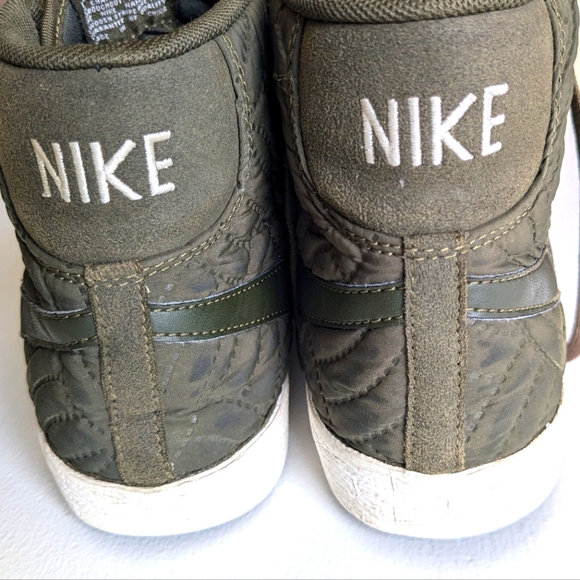 NIKE Blazer Mid Premium SE Hi Top Trainers - Picture 7 of 11